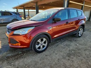 Ford Escape S 2.5L 4 2015
