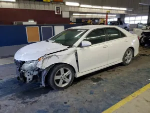 Toyota Camry L 2.5L 4 2013