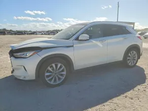 Infiniti QX50 ESSENTIAL 2.0L 4 2019
