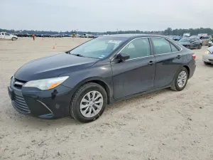 Toyota Camry LE 2.5L 4 2015