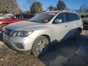 Nissan Pathfinder S 3.5L 6 2019