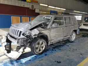 Jeep Patriot LATITUDE 2.4L 4 2015