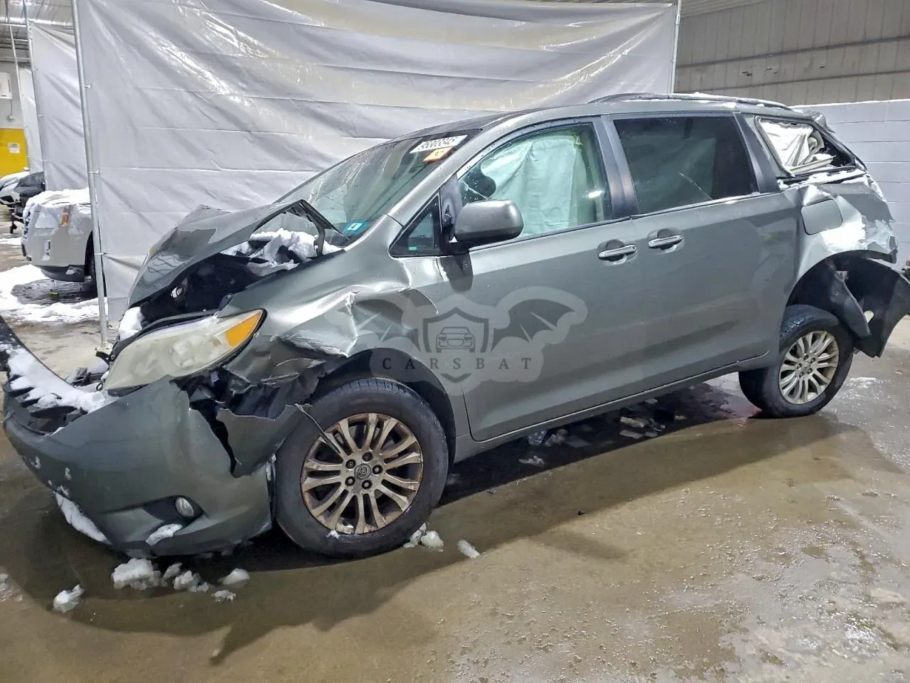 Toyota Sienna 3.5L 6 2011