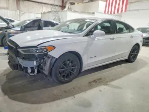 Ford Fusion SE HYBRID 2.0L 4 2017