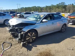 Nissan Altima SV 2.5L 4 2022