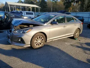 Hyundai Sonata SE 2.4L 4 2019