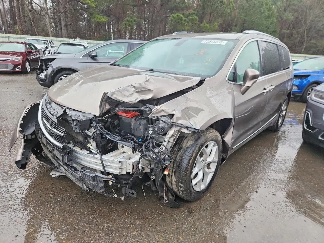 Chrysler Pacifica TOURING L PLUS 3.6L 6 2017