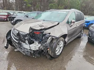 Chrysler Pacifica TOURING L PLUS 3.6L 6 2017