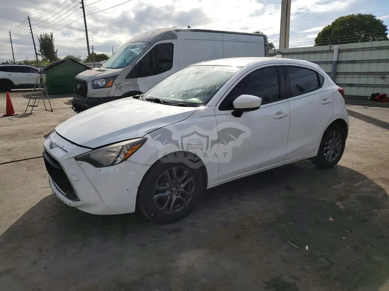 Toyota Yaris LE 1.5L 4 2020