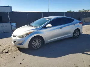 Hyundai Elantra SE 1.8L 4 2016