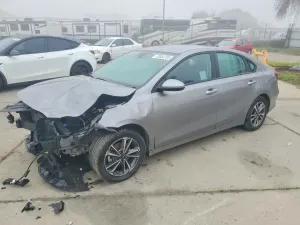 Kia Cerato / Forte / K3 LX 2 L 4 2023