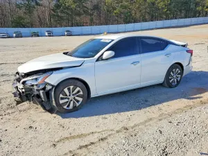 Nissan Altima S 2.5L 4 2019