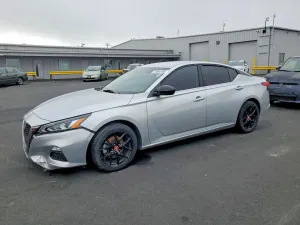 Nissan Altima SR 2.5L 4 2020