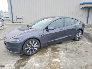 Tesla Model 3 2024