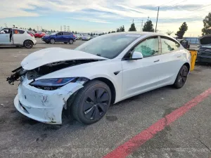 Tesla Model 3 2024
