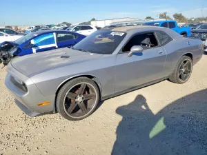 Dodge Challenger SXT 3.6L 6 2014