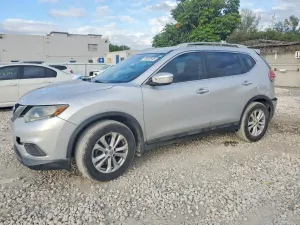 Nissan Rogue S 2.5L 4 2014