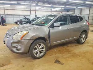 Nissan Rogue S 2.5L 4 2013