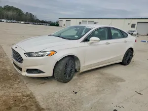 Ford Fusion SE 2.0L 4 2016