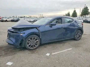 Mazda 3 PREFERRED 2.5L 4 2022
