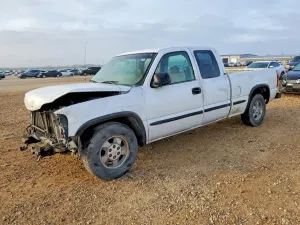 GMC Sierra C1500 4.8L 8 2001