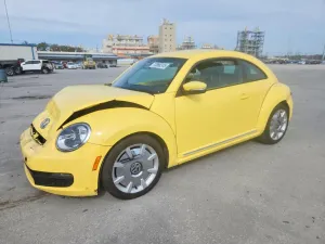 Volkswagen Beetle 2.5L 5 2012