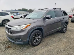 Toyota Highlander XLE 3.5L 6 2016