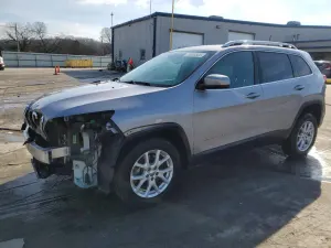 Jeep Cherokee LATITUDE 2.4L 4 2017