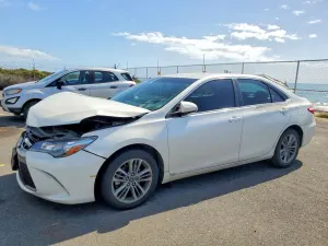 Toyota Camry LE 2.5L 4 2015