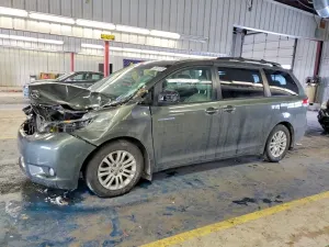 Toyota Sienna 3.5L 6 2014
