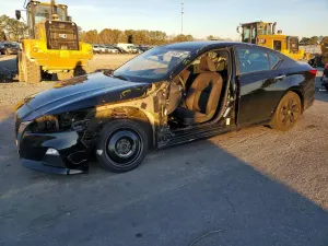Nissan Altima SV 2.5L 4 2022