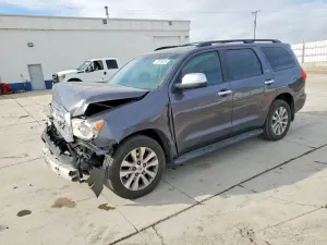Toyota Sequoia LIMITED 5.7L 8 2013