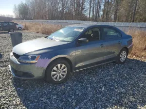Volkswagen Jetta BASE 2.0L 4 2014