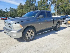 Dodge RAM SLT 5.7L 8 2012