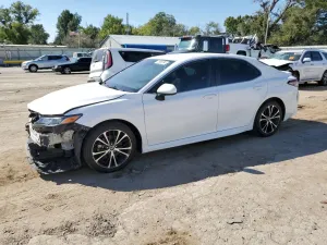 Toyota Camry L 2.5L 4 2019