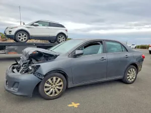 Toyota Corolla BASE 1.8L 4 2013