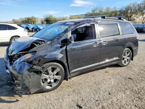 Toyota Sienna SE 3.5L 6 2017