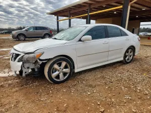 Toyota Camry BASE 2.5L 4 2011