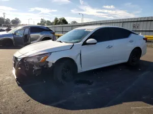 Nissan Altima S 2.5L 4 2021