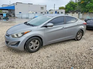 Hyundai Elantra SE 1.8L 4 2015