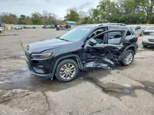 Jeep Cherokee LATITUDE PLUS 2.4L 4 2019
