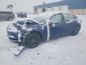 Tesla Model 3 2024