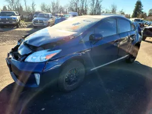 Toyota Prius 1.8L 4 2012