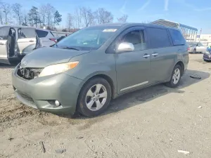 Toyota Sienna 3.5L 6 2011
