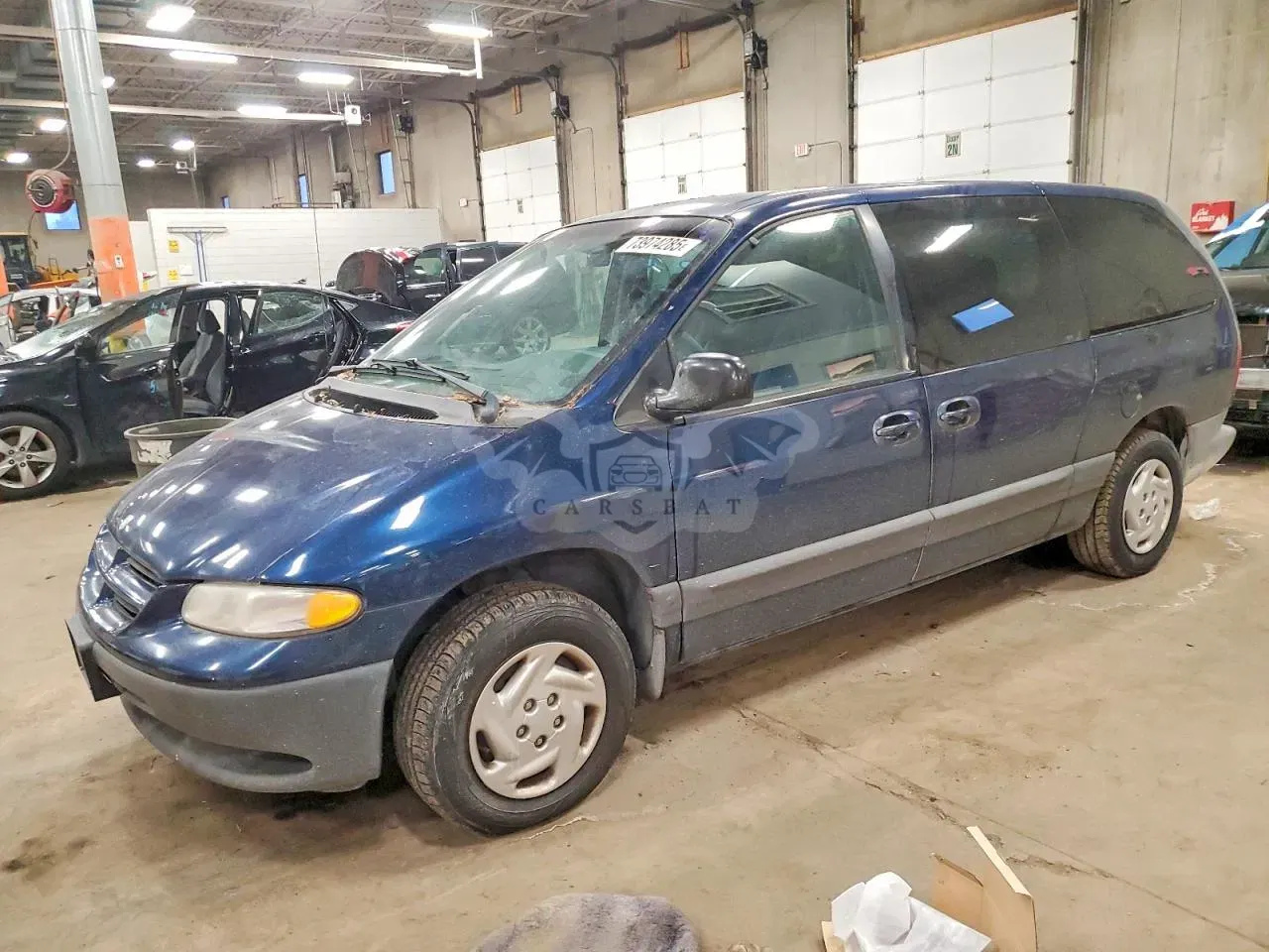 Dodge Grand Caravan (Caravan) SE 3.3L 6 2000