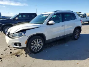 Volkswagen Tiguan S 2.0L 4 2012