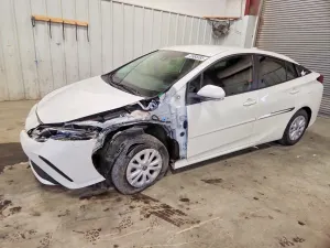 Toyota Prius L 1.8L 4 2020