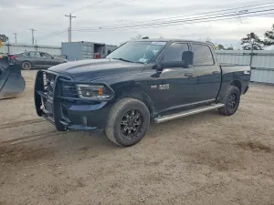 RAM 1500 ST 5.7L 8 2015