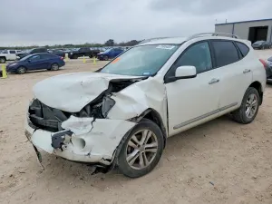 Nissan Rogue S 2.5L 4 2012