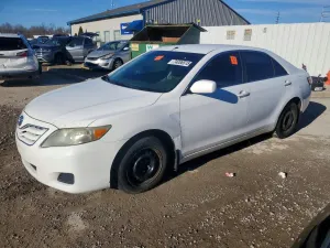 Toyota Camry BASE 2.5L 4 2011